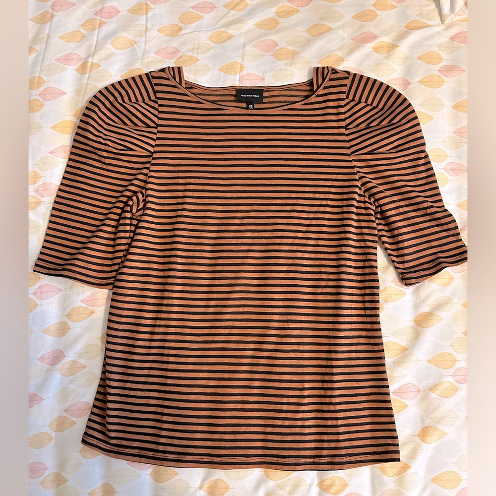 Ballon sleeved bodycon top